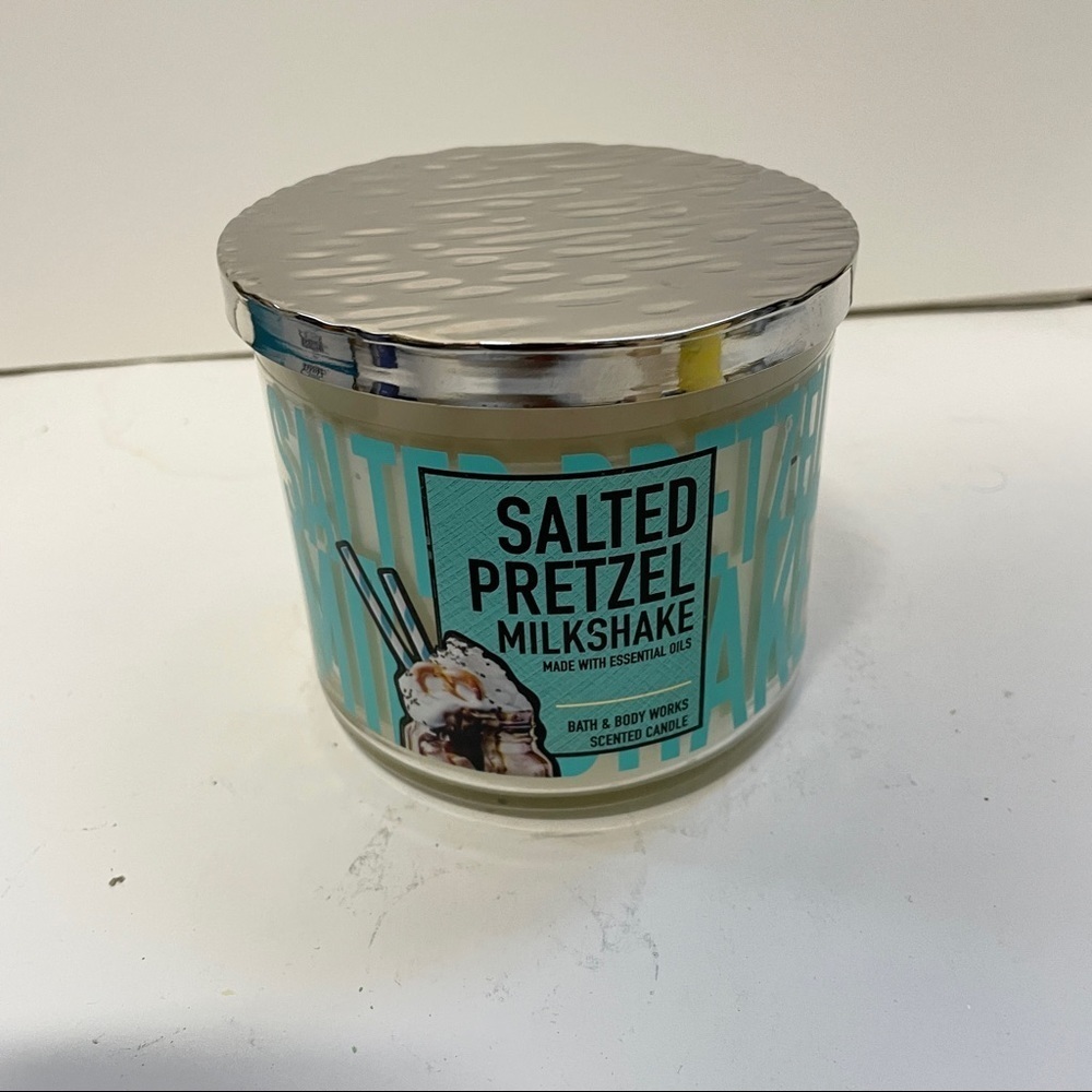 Bath & Body Works Salted Pretzel Milkshake 3-Wick Jar Candle HTF